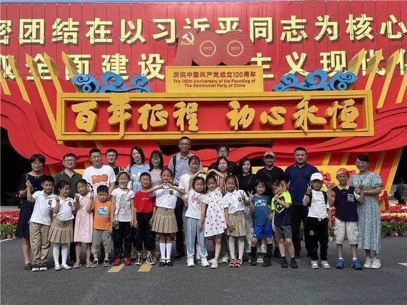 河南六旬夫妇西双版纳过冬，丈夫突发疾病，想尽快回郑州医院治疗